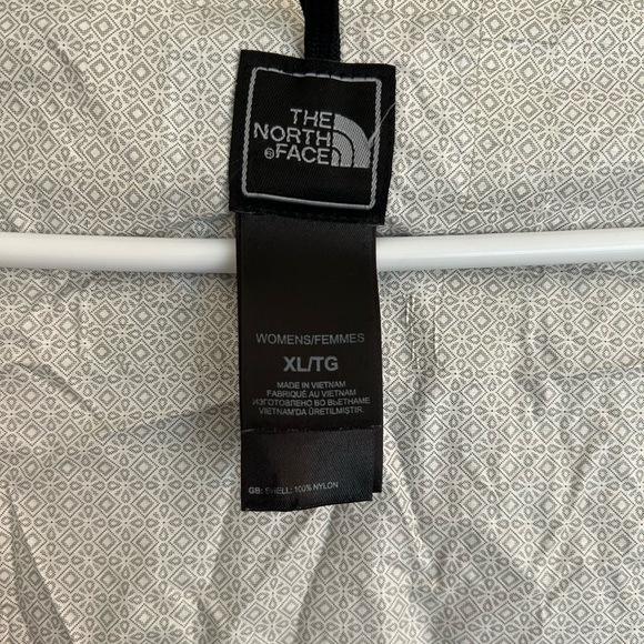 North Face Women’s XL Hyvent DT Rain Jacket - Picture 3 of 5
